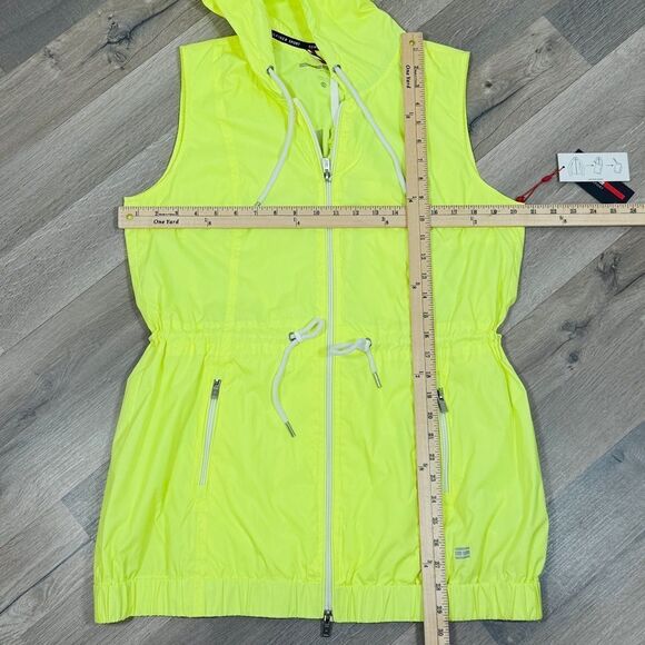 Tommy Hilfiger Sleeveless Cinch Waist Packable Nylon Vest Neon Yellow Large - Picture 14 of 15